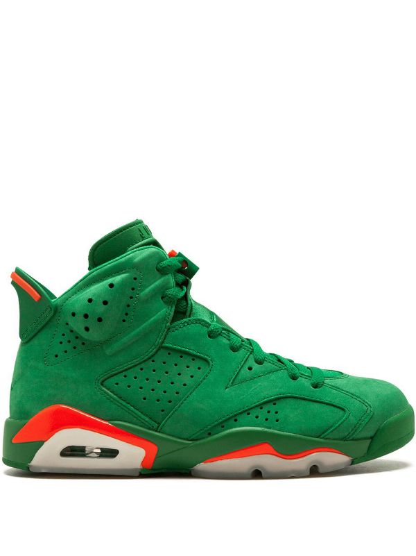 Les baskets Air Jordan 6 Retro "Pantone" Femme permettent de personnaliser votre style tout en bénéficiant d’un confort supérieur.