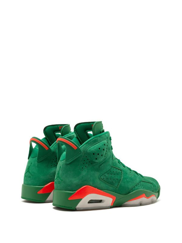Les baskets Air Jordan 6 Retro "Pantone" Femme permettent de personnaliser votre style tout en bénéficiant d’un confort supérieur.