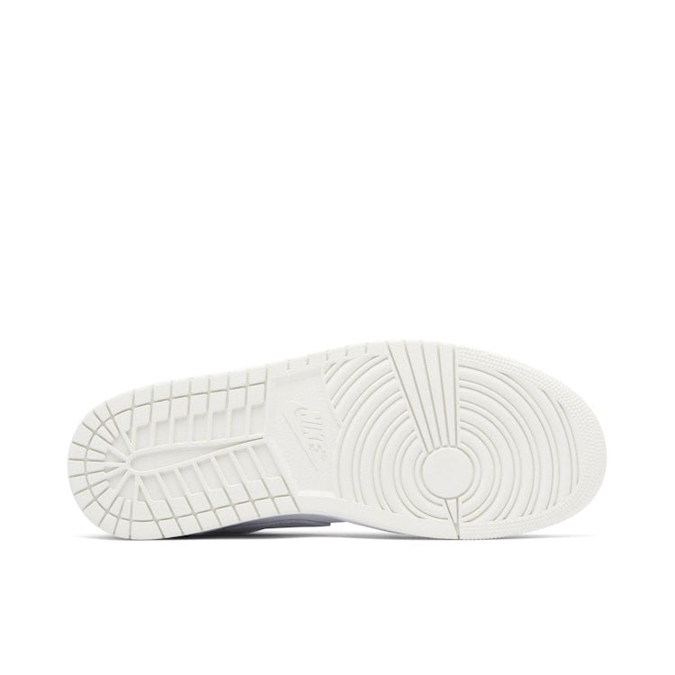 Les baskets Air Jordan 1 offrent un style iconique et une performance légendaire.
leur design emblématique .pas cher. Le moins cher.