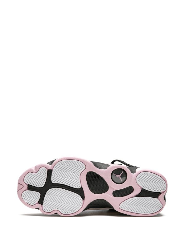Les baskets Air Jordan 6 Retro "Pantone" Femme permettent de personnaliser votre style tout en bénéficiant d’un confort supérieur.