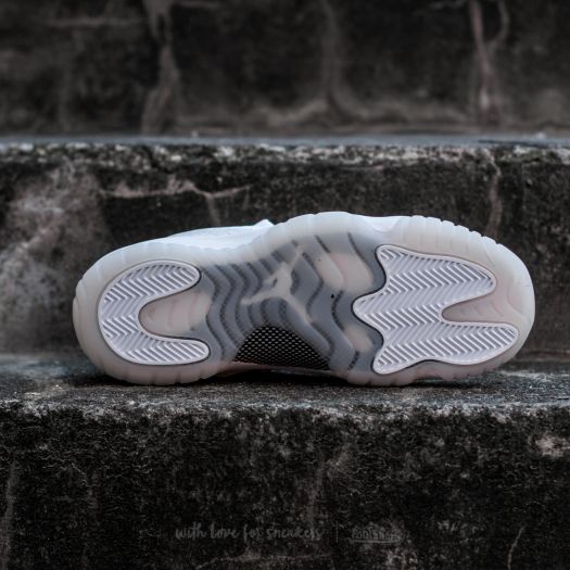 Les Air Jordan 11 Femme permettent de personnaliser votre style tout en bénéficiant d’un confort supérieur.Idéale pour un usage quotidien.