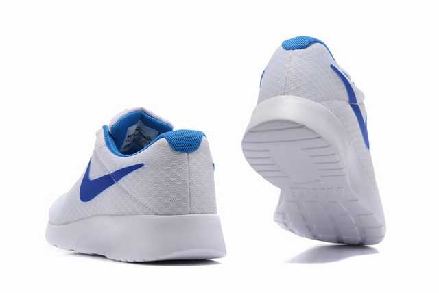 Les baskets Nike Tanjun Femme sont un témoignage de l'engagement de Nike à combiner style et innovation.