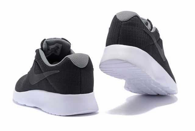 Baskets Nike Tanjun Femme