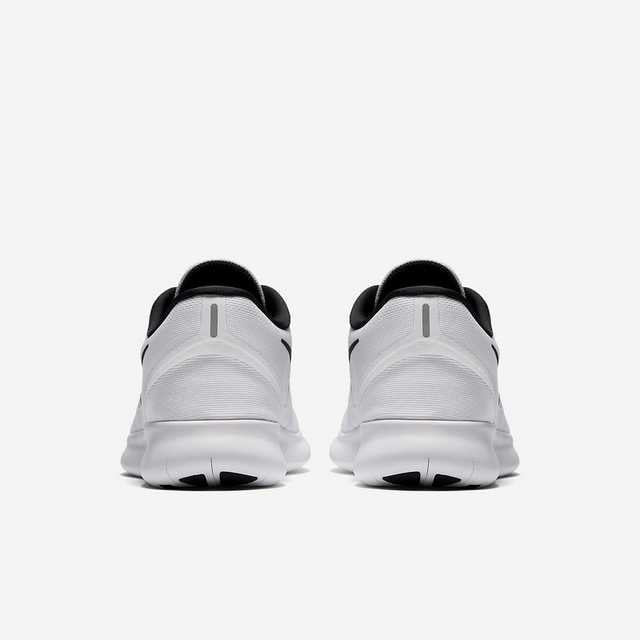 Les baskets Nike Free RN Femme sont un témoignage de l'engagement de Nike à combiner style et innovation.