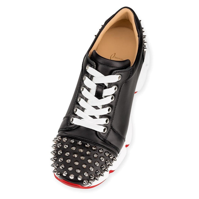 Résultats de l'évolution emblématique de la marque Christian Louboutin, les chaussures Christian Louboutin Femme sont un témoignage de l'engagement de Christian Louboutin à combiner style et sophistication.