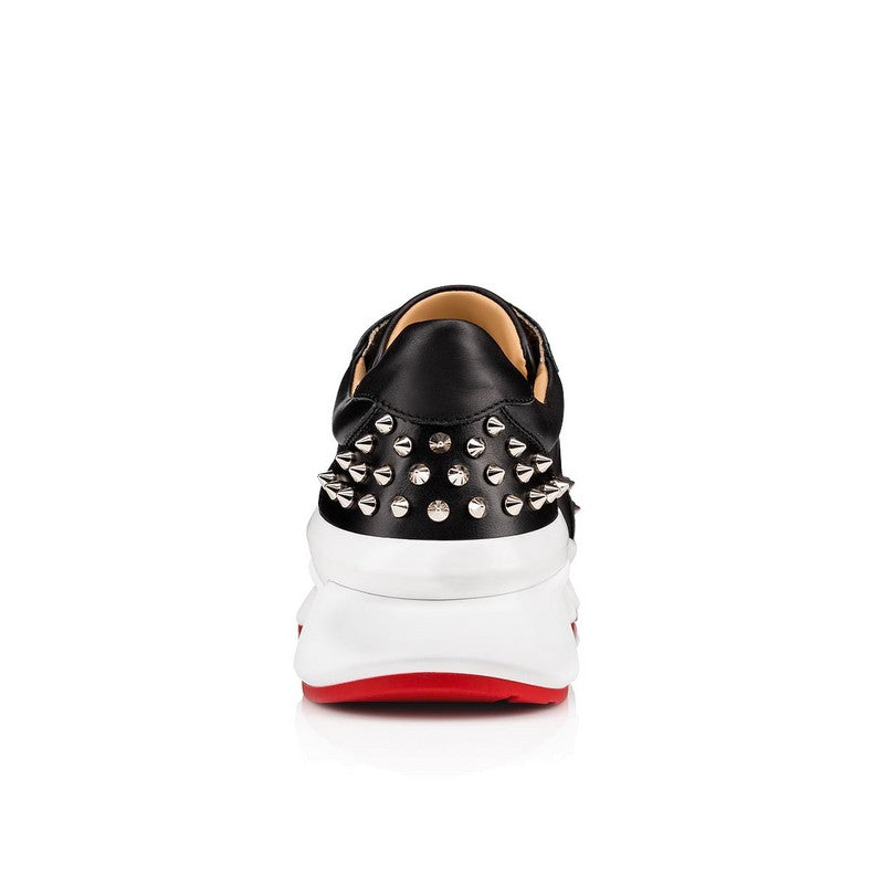 Résultats de l'évolution emblématique de la marque Christian Louboutin, les chaussures Christian Louboutin Femme sont un témoignage de l'engagement de Christian Louboutin à combiner style et sophistication.