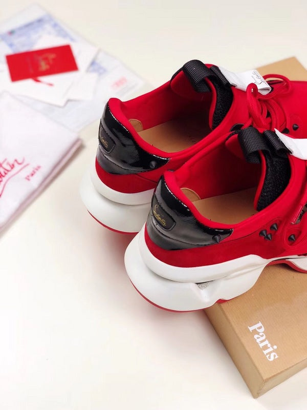 les sneakers Christian Louboutin Femme sont un témoignage de l'engagement de Christian Louboutin à combiner style et sophistication.