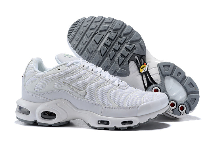 les baskets Nike TN Air Max Plus Femme sont un témoignage de l'engagement de Nike à combiner style et innovation. Exceptionnel