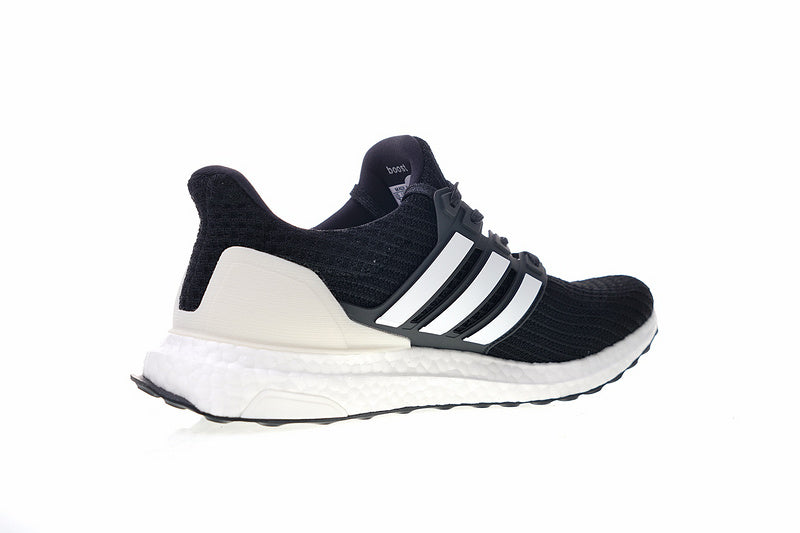 Les baskets Adidas UltraBoost 4.0 Femme sont reconnues pour leur combinaison parfaite de performance et de style.