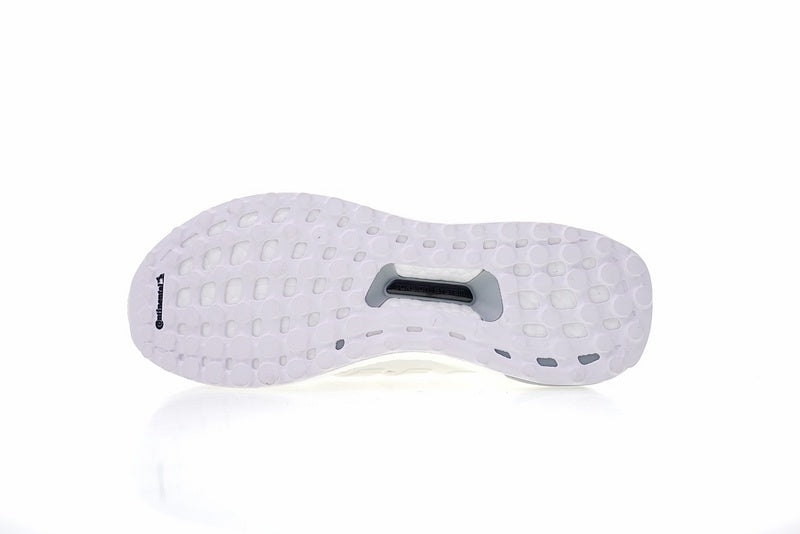 Les baskets Adidas UltraBoost 4.0 Femme sont reconnues pour leur combinaison parfaite de performance et de style.