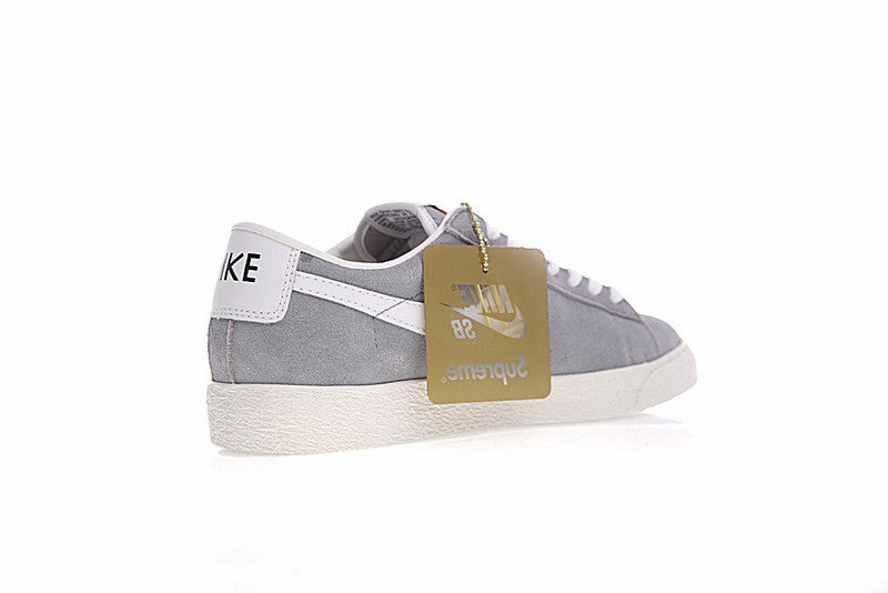 Résultats de l'évolution emblématique de la ligne Nike, les Nike Blazer Low 40 sont un témoignage de l'engagement de Nike à combiner style et innovation.