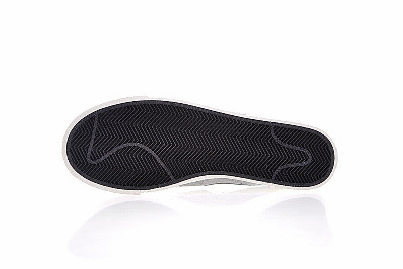 Résultats de l'évolution emblématique de la ligne Nike, les Nike Blazer Low 40 sont un témoignage de l'engagement de Nike à combiner style et innovation.