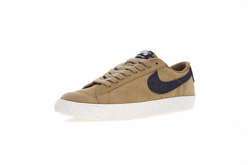 Résultats de l'évolution emblématique de la ligne Nike, les Nike Blazer Low 40 sont un témoignage de l'engagement de Nike à combiner style et innovation.