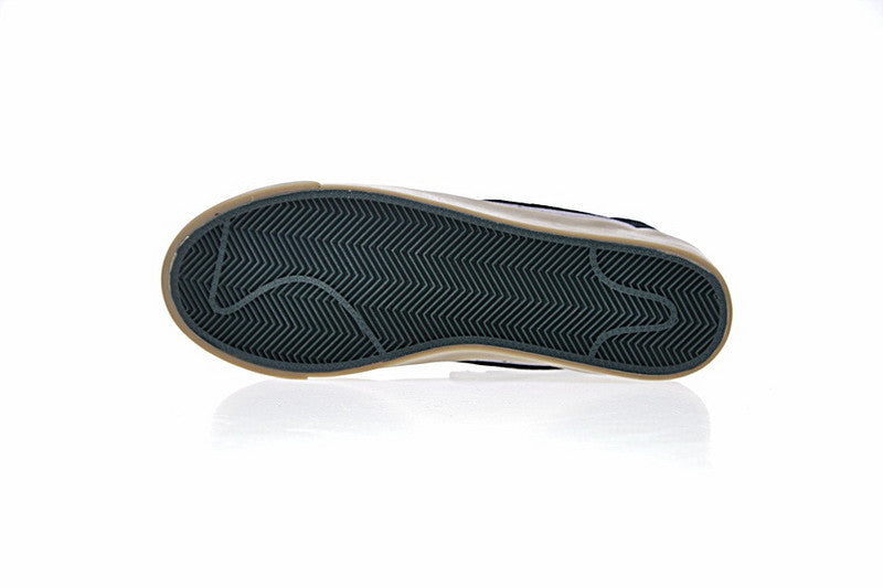 Résultats de l'évolution emblématique de la ligne Nike, les Nike Blazer Low 40 sont un témoignage de l'engagement de Nike à combiner style et innovation.