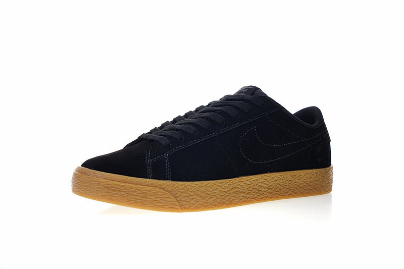 Résultats de l'évolution emblématique de la ligne Nike, les Nike Blazer Low 40 sont un témoignage de l'engagement de Nike à combiner style et innovation.