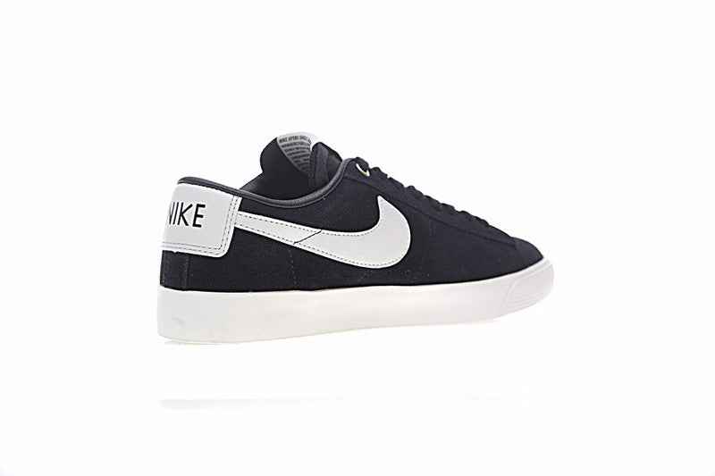 Résultats de l'évolution emblématique de la ligne Nike, les Nike Blazer Low 40 sont un témoignage de l'engagement de Nike à combiner style et innovation.