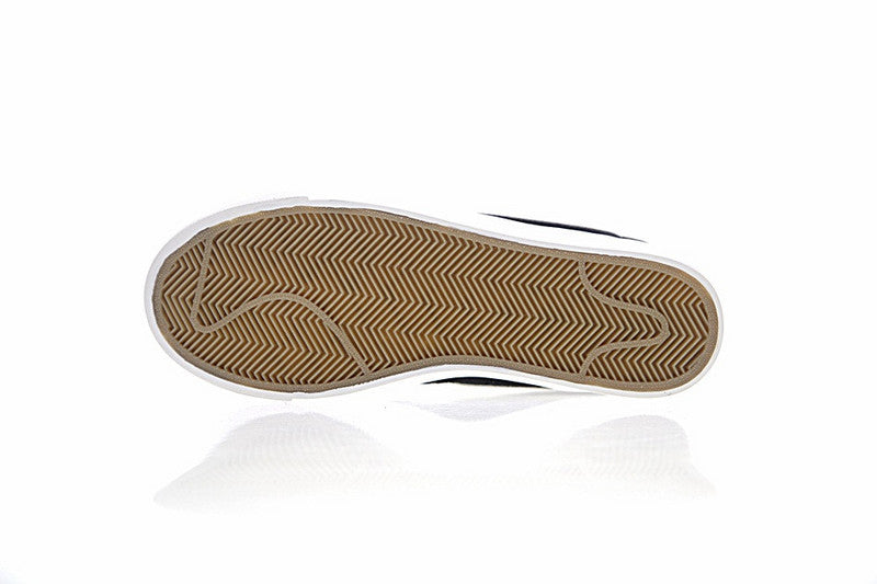 Résultats de l'évolution emblématique de la ligne Nike, les Nike Blazer Low 40 sont un témoignage de l'engagement de Nike à combiner style et innovation.