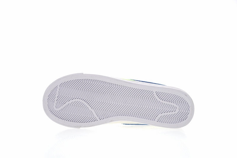 Résultats de l'évolution emblématique de la ligne Nike, les Nike Blazer Low 40 sont un témoignage de l'engagement de Nike à combiner style et innovation.