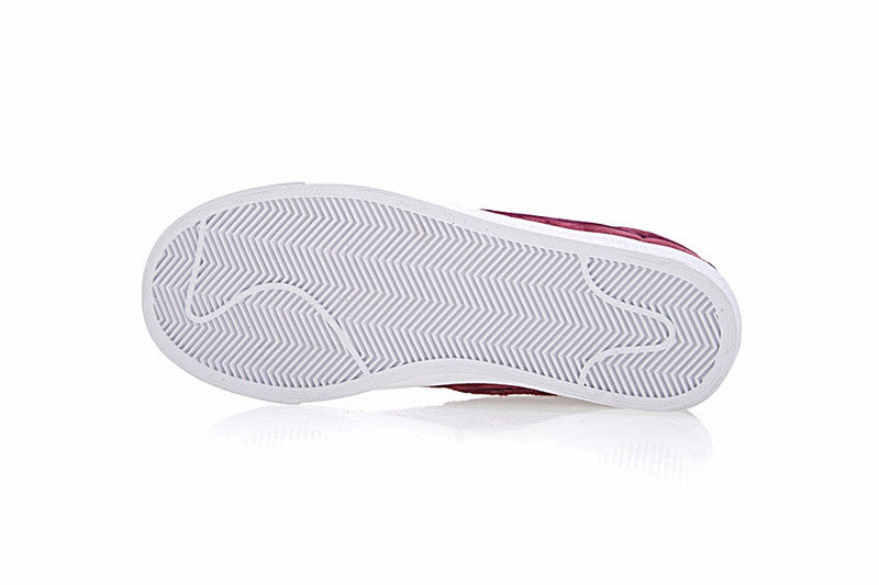 Résultats de l'évolution emblématique de la ligne Nike, les Nike Blazer Low 40 sont un témoignage de l'engagement de Nike à combiner style et innovation.