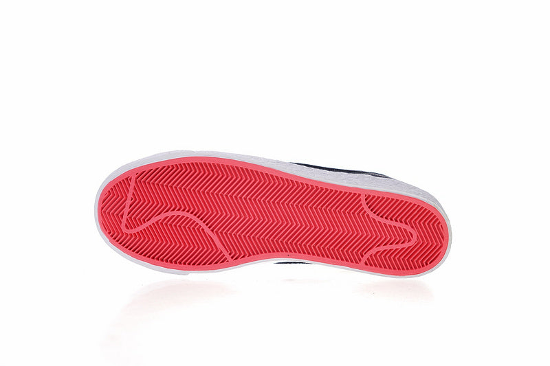 Résultats de l'évolution emblématique de la ligne Nike, les Nike Blazer Low 40 sont un témoignage de l'engagement de Nike à combiner style et innovation.