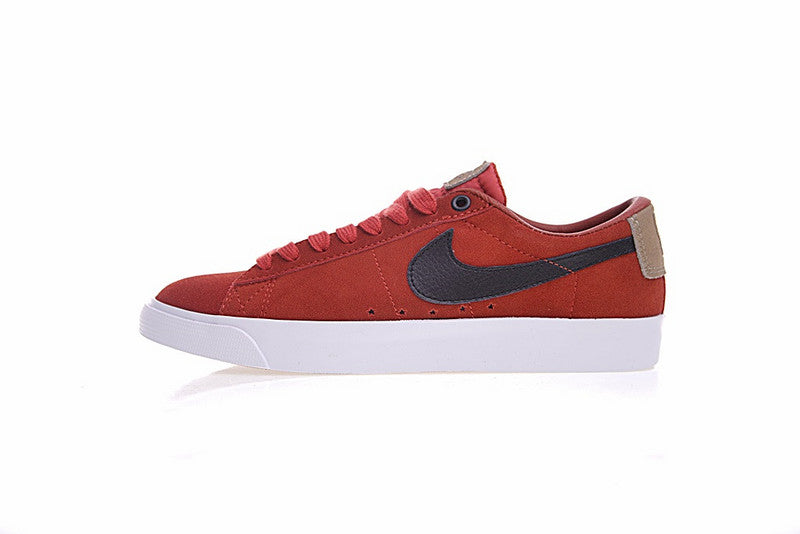 Résultats de l'évolution emblématique de la ligne Nike, les Nike Blazer Low 40 sont un témoignage de l'engagement de Nike à combiner style et innovation.