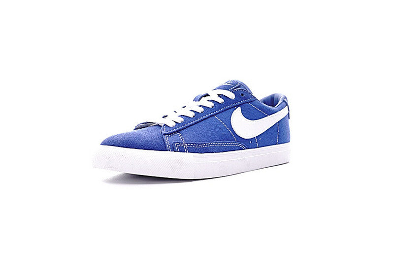 Résultats de l'évolution emblématique de la ligne Nike, les Nike Blazer Low 40 sont un témoignage de l'engagement de Nike à combiner style et innovation.