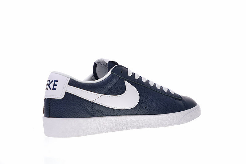 Résultats de l'évolution emblématique de la ligne Nike, les Nike Blazer Low 40 sont un témoignage de l'engagement de Nike à combiner style et innovation.