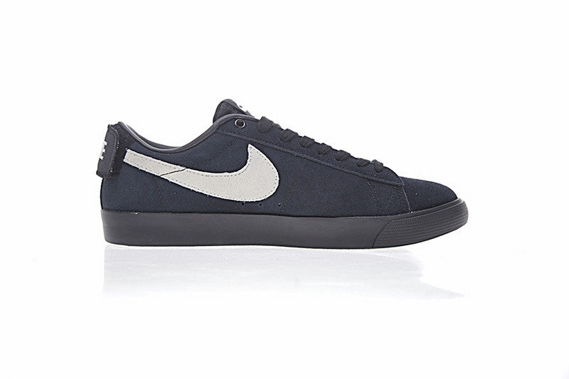 Résultats de l'évolution emblématique de la ligne Nike, les Nike Blazer Low 40 sont un témoignage de l'engagement de Nike à combiner style et innovation.