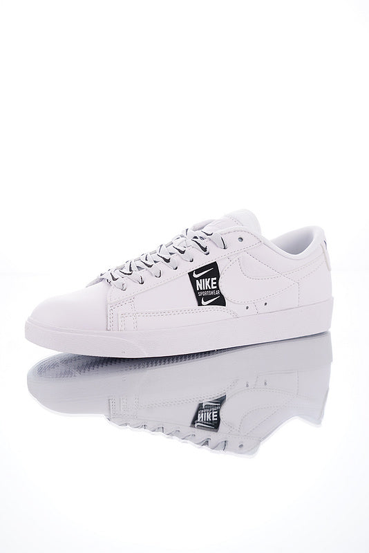 Résultats de l'évolution emblématique de la ligne Nike, les Nike Blazer Low 40 sont un témoignage de l'engagement de Nike à combiner style et innovation.