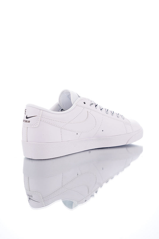 Résultats de l'évolution emblématique de la ligne Nike, les Nike Blazer Low 40 sont un témoignage de l'engagement de Nike à combiner style et innovation.