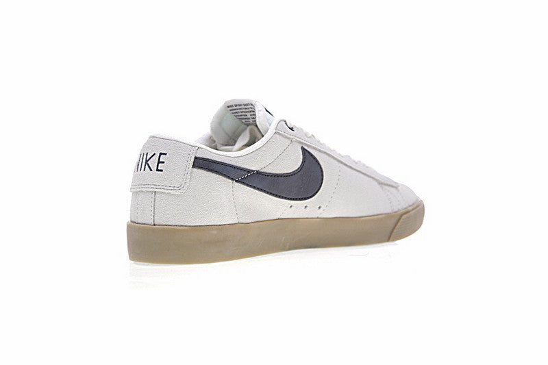 Résultats de l'évolution emblématique de la ligne Nike, les Nike Blazer Low 40 sont un témoignage de l'engagement de Nike à combiner style et innovation.