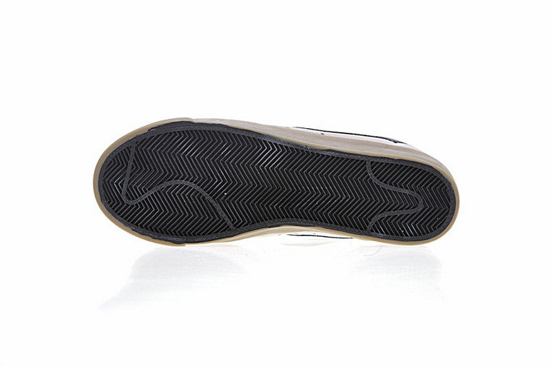 Résultats de l'évolution emblématique de la ligne Nike, les Nike Blazer Low 40 sont un témoignage de l'engagement de Nike à combiner style et innovation.