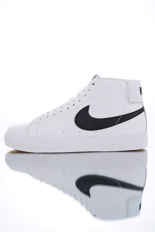 Résultats de l'évolution emblématique de la ligne Nike, les Nike Blazer Mid sont un témoignage de l'engagement de Nike à combiner style et innovation.