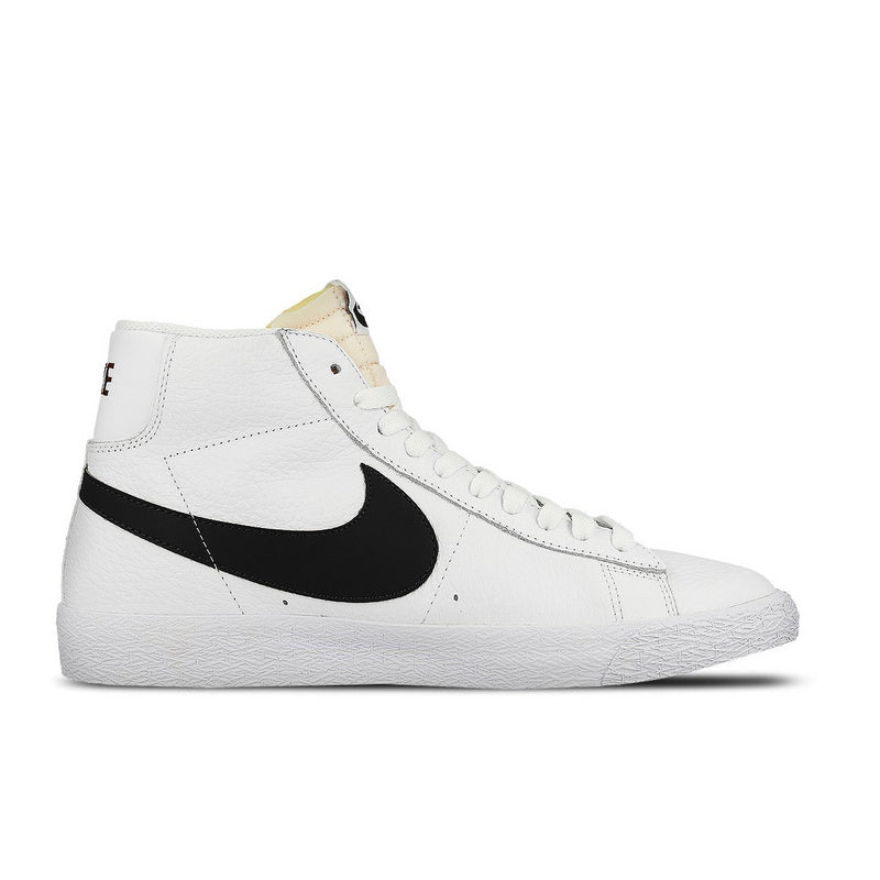 Résultats de l'évolution emblématique de la ligne Nike, les Nike Blazer Mid sont un témoignage de l'engagement de Nike à combiner style et innovation.