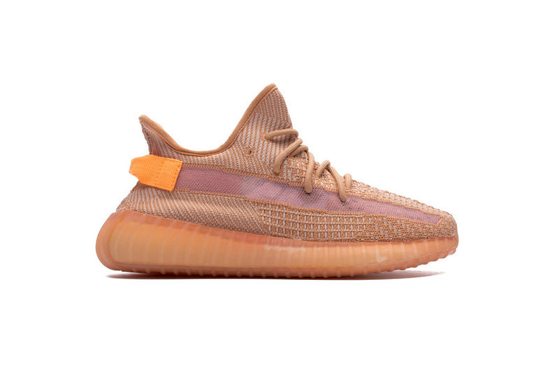 Les Adidas Yeezy 350 Boost V2 Mono Mist Femme , entre Adidas et Kanye West, sont emblématiques pour leur design innovant et leur confort inégalé.