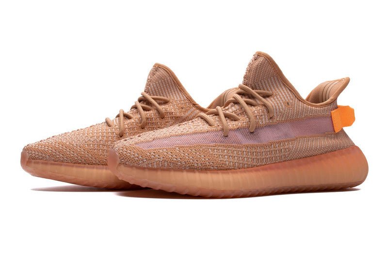 Les Adidas Yeezy 350 Boost V2 Mono Mist Femme , entre Adidas et Kanye West, sont emblématiques pour leur design innovant et leur confort inégalé.