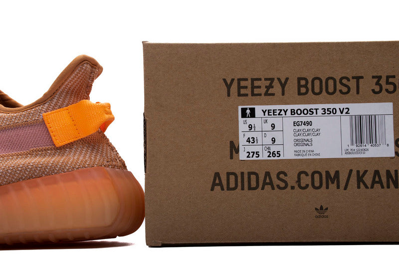 Les Adidas Yeezy 350 Boost V2 Mono Mist Femme , entre Adidas et Kanye West, sont emblématiques pour leur design innovant et leur confort inégalé.
