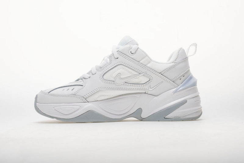 Résultats de l'évolution emblématique de la ligne Nike, les baskets Nike M2K Tekno Femme  sont un témoignage de l'engagement de Nike à combiner style et innovation.