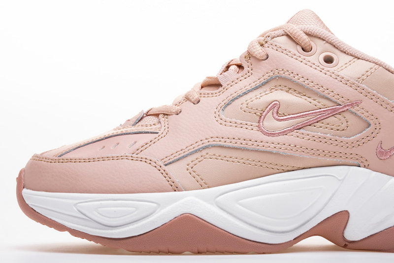 Résultats de l'évolution emblématique de la ligne Nike, les baskets Nike M2K Tekno Femme  sont un témoignage de l'engagement de Nike à combiner style et innovation.