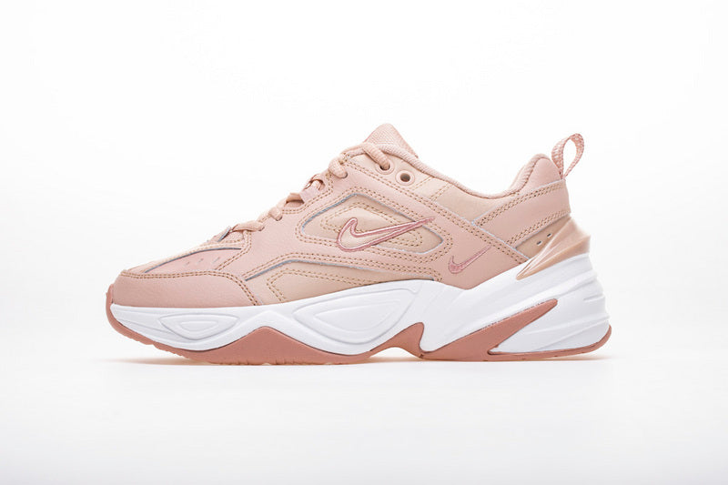 Résultats de l'évolution emblématique de la ligne Nike, les baskets Nike M2K Tekno Femme  sont un témoignage de l'engagement de Nike à combiner style et innovation.