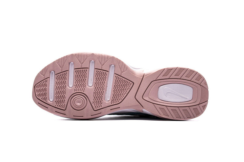 Résultats de l'évolution emblématique de la ligne Nike, les baskets Nike M2K Tekno Femme  sont un témoignage de l'engagement de Nike à combiner style et innovation.