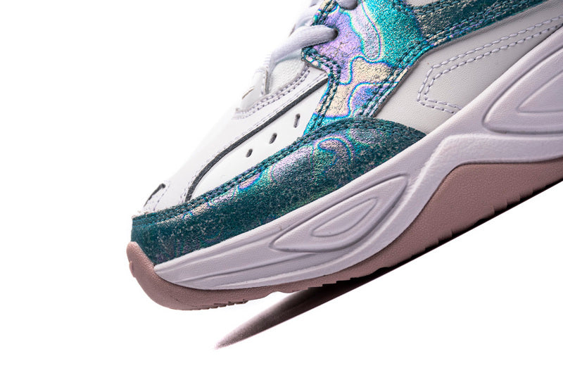 Résultats de l'évolution emblématique de la ligne Nike, les baskets Nike M2K Tekno Femme  sont un témoignage de l'engagement de Nike à combiner style et innovation.