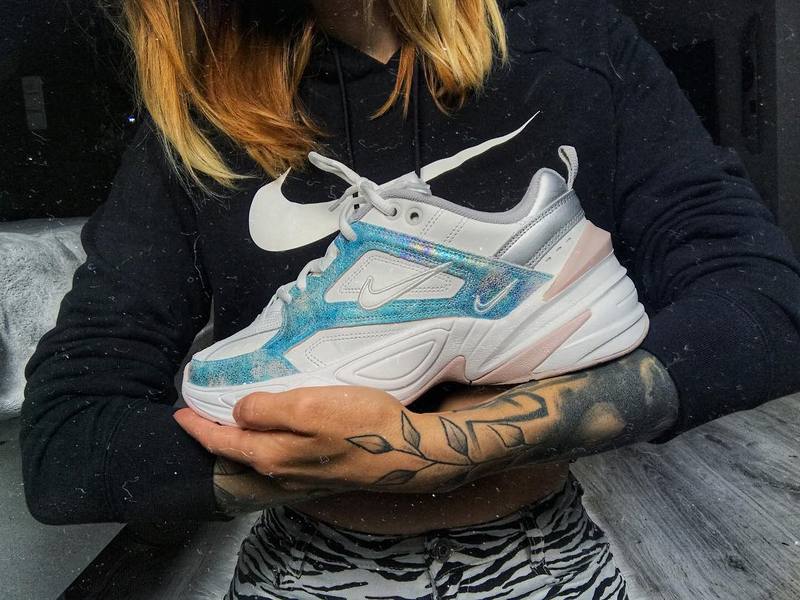 Résultats de l'évolution emblématique de la ligne Nike, les baskets Nike M2K Tekno Femme  sont un témoignage de l'engagement de Nike à combiner style et innovation.