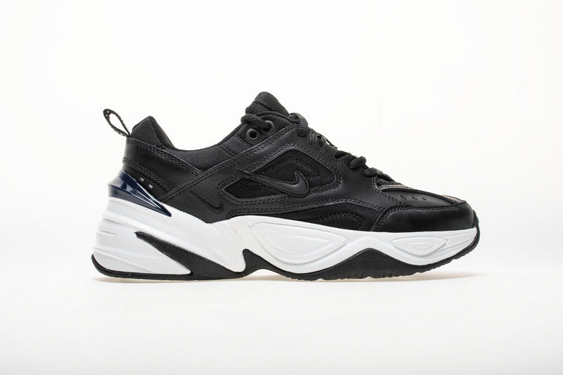 Résultats de l'évolution emblématique de la ligne Nike, les baskets Nike M2K Tekno Femme  sont un témoignage de l'engagement de Nike à combiner style et innovation.