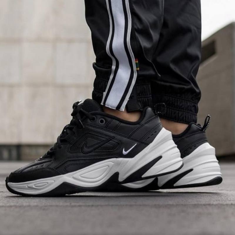 Résultats de l'évolution emblématique de la ligne Nike, les baskets Nike M2K Tekno Femme  sont un témoignage de l'engagement de Nike à combiner style et innovation.