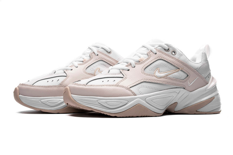 Résultats de l'évolution emblématique de la ligne Nike, les baskets Nike M2K Tekno Femme  sont un témoignage de l'engagement de Nike à combiner style et innovation.
