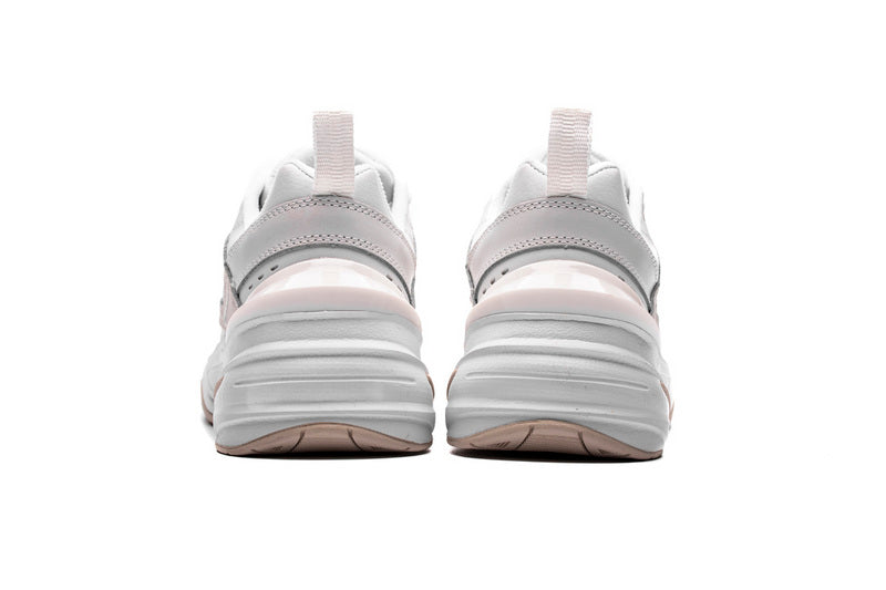 Résultats de l'évolution emblématique de la ligne Nike, les baskets Nike M2K Tekno Femme  sont un témoignage de l'engagement de Nike à combiner style et innovation.