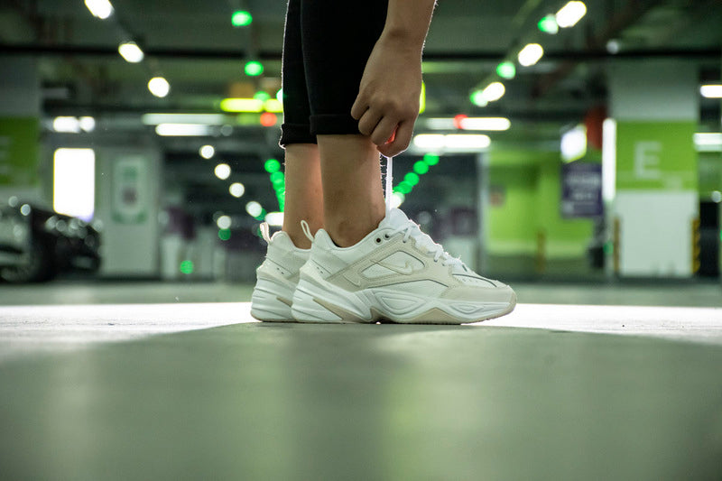 Résultats de l'évolution emblématique de la ligne Nike, les baskets Nike M2K Tekno Femme  sont un témoignage de l'engagement de Nike à combiner style et innovation.