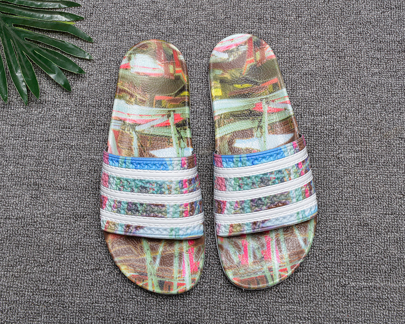 Les sandales claquettes Adidas sont un incontournable pour ceux qui recherchent un mélange parfait entre confort et style décontracté.