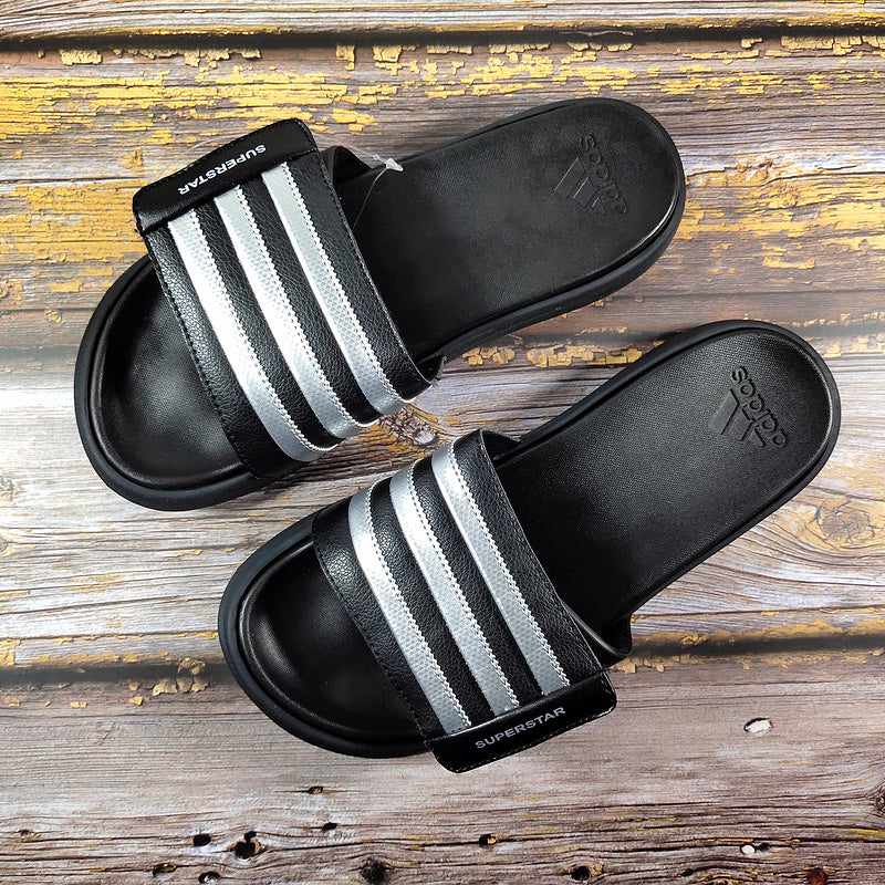 Les sandales claquettes Adidas sont un incontournable pour ceux qui recherchent un mélange parfait entre confort et style décontracté.